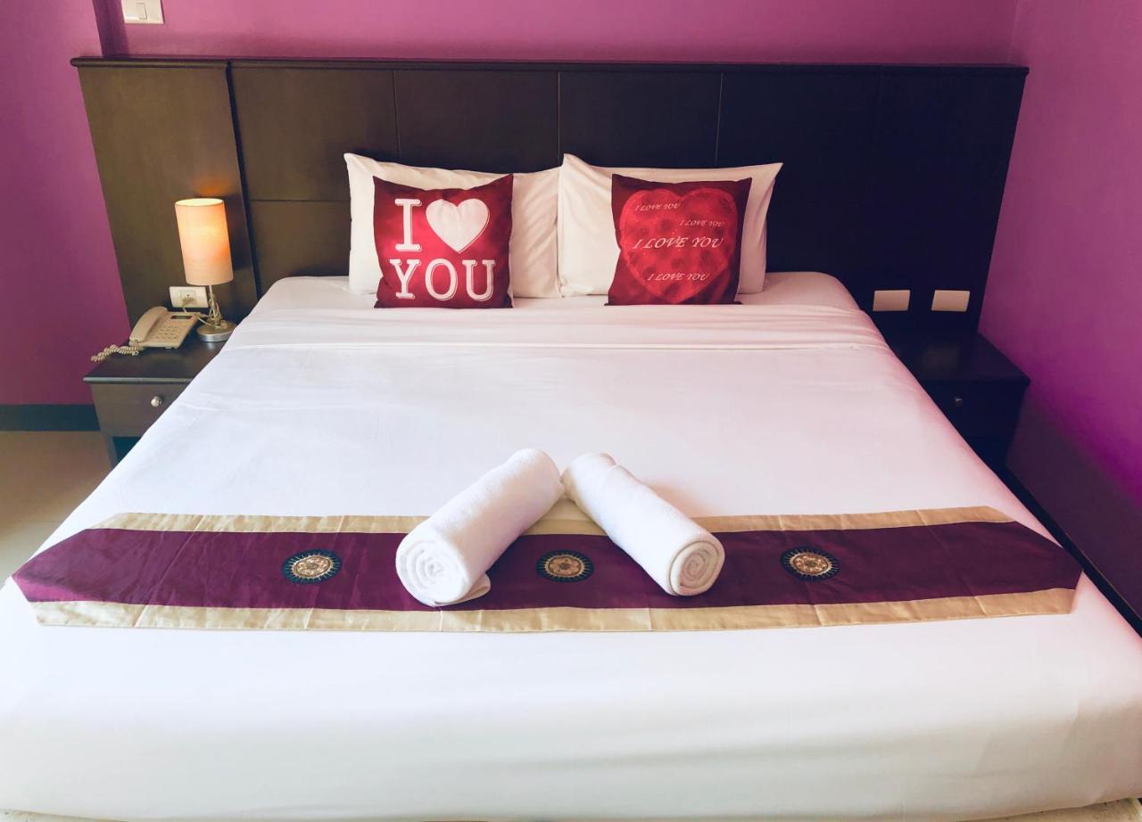 Hollywood Inn Love Patong Esterno foto